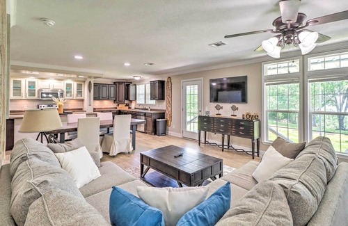 Edgemont Casa | Lakeview Edgemont Escape w/ Fire Pit + Grill!