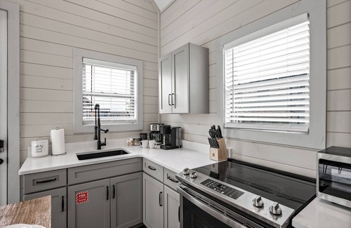 Sevierville Cabina | Lakeview Escape! Pet-Friendly Cabin + Game Loft