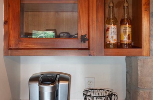 Dandridge Cabina | Blessed Getaway: Hot Tub+Theater+LakeView+GAMES!
