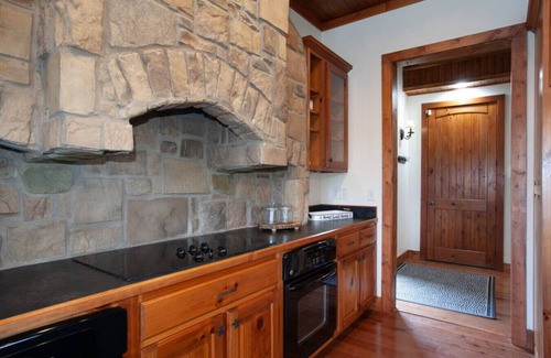 Dandridge Cabina | Blessed Getaway: Hot Tub+Theater+LakeView+GAMES!