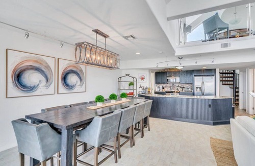 Lake Shore - Lake Vista Casa | Lakeview Gem: 3BR, 2.5BA Home. Private Pool, Marina and Lakefront Views - Perfect for Families