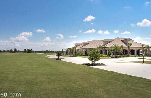 Braden River Condominio | Exquisito condominio en el tercer piso en Lakewood National con todas las comodidades de acceso: Lakewood National 09