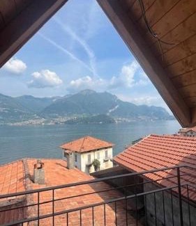 Lezzeno Apartamento | Lakeview Jonny house on the roofs