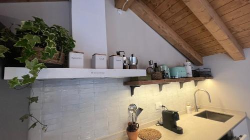 Lezzeno Apartamento | Lakeview Jonny house on the roofs