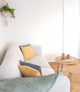 Aeschlen ob Gunten Apartamento | Lakeview Lodge Ferienwohnung Aeschlen Sigriswil mit Seesicht Thunersee