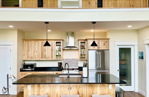 Greenville Casa | Lakeview Loon Song - Luxury Moosehead Rental