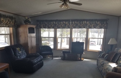 New Post Complejo | La casa móvil Lakeview se ubica en el hermoso complejo Blueberry Hill en el lago Blueberry