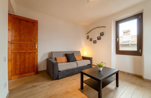 Bellano Apartamento | Lakeview Oasis in Bellano by Wonderful Italy