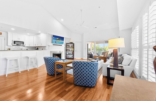 Cornelius Condominio | 🆕 Lakeview Penthouse on Lake Norman