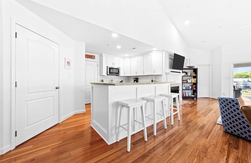Cornelius Condominio | 🆕 Lakeview Penthouse on Lake Norman