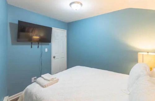 Fox Lake Casa | Lakeview Place Boutique Hotel Unit #2