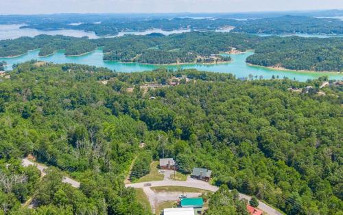 Sevierville Villa | Lakeview Pointe