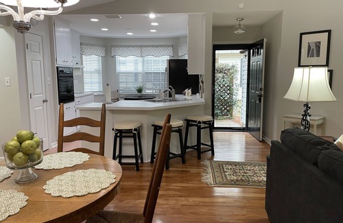Thomasville Casa | Lakeview Privacy in the Heart of Thomasville