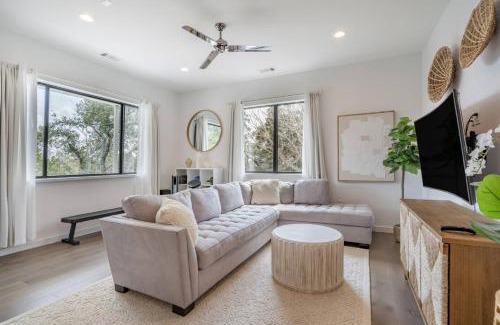 McNeil Casa | Lakeview Retreat: Terrace BBQ