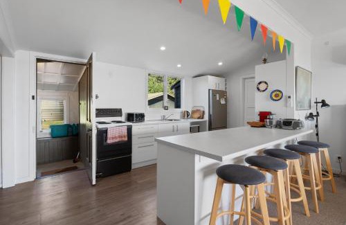 Te Rangiita Casa | Lakeview Scope - Tauranga Taupo Retreat