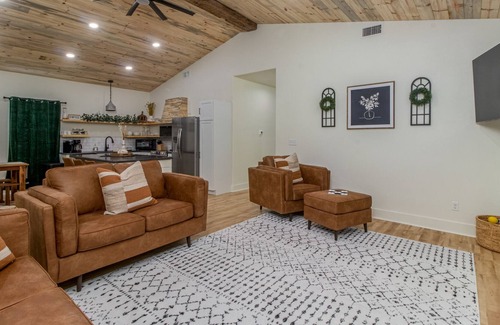 Durant Casa | Lakeview sunsets and 10 miles from Choctaw Casino!