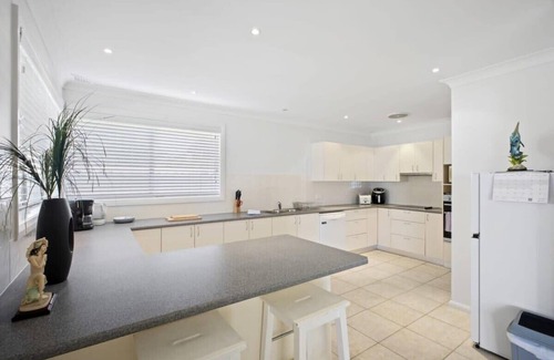 Budgewoi Casa | Lakeview Tranquility Budgewoi