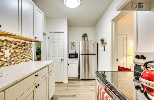 Lemon Springs Casa | Lakeview Vacation Rental - Walk to Crystal Lake!