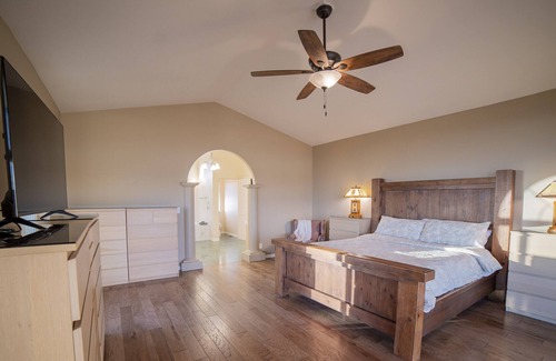 Sonora Villa | Lakeview Villa | With Stunning Views
