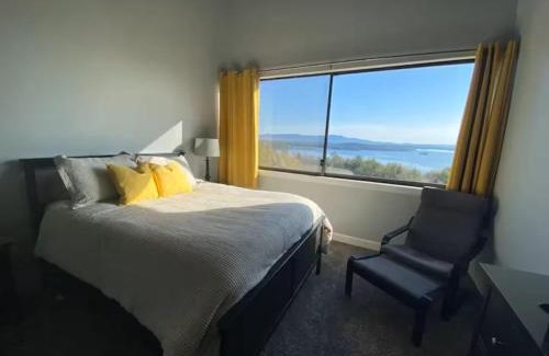 Weirs Beach Apartamento | Lakeview Winni Condo with Kitchenette Weirs Beach