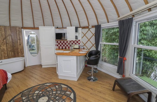 Beckford Cabaña | Lakeview Yurt, BECKFORD