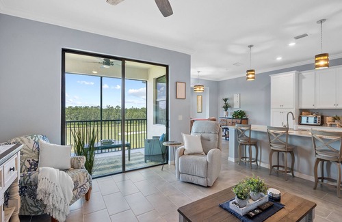 Lakewood Ranch Condominio | Lakewood National - PIPER WAY Top Floor Corner Condo w/Views 14th & 15th Holes