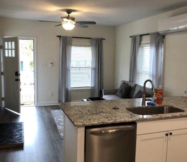 Durham Casa | Lakewoodlyon Park Renovated Cottage Near Duke 23b