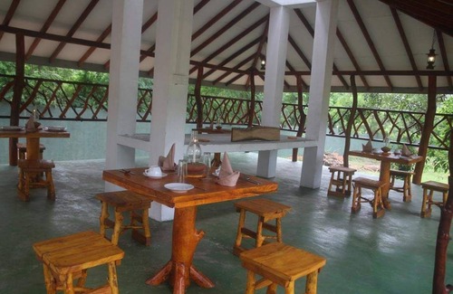 Sevanagala Complejo | Lakhala Nature Resort, Udawalawe.Tissa Wewa, Ranminitenna Tele Cinema Village,