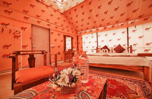 Amar Sagar Pol Otro | Lakhmana Desert Camp With Swimming Pool