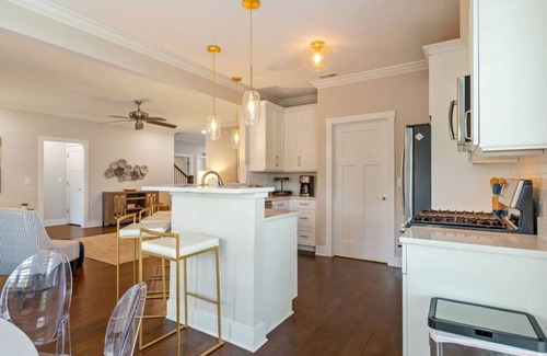 Winchester Casa | Lakin It Easy-Pool, Twin Creeks Marina, & Dry Creek Beach