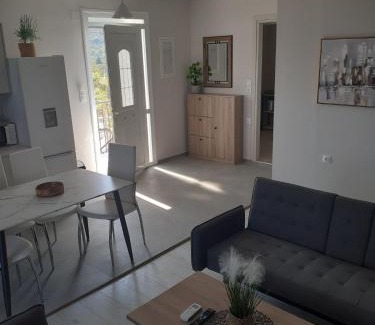 Fternon Apartamento | Lakis house