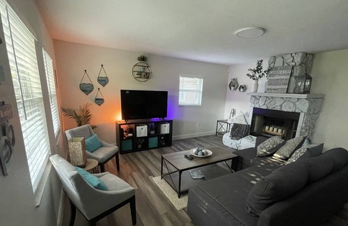 Plant City Casa | Lala’s Hideaway home near Tampa/Orlando