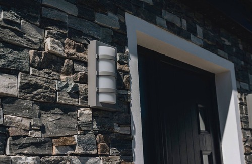 Ballycastle Casa | LAMB COTTAGE, pet friendly, with open fire in Ballycastle