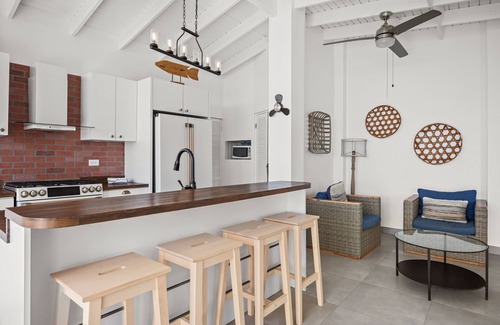 Camino Nuevo Casa | LaMcArena Beachfront Retreat