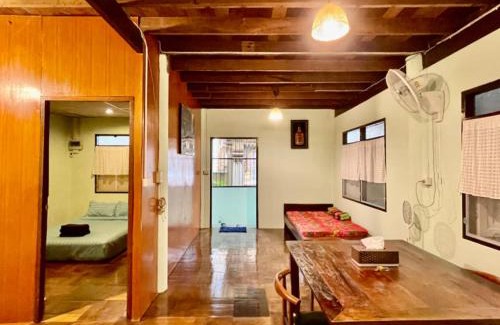 Bangkok Yai Casa | Lamduan house whole House - 3BR - Experience temple and canal life