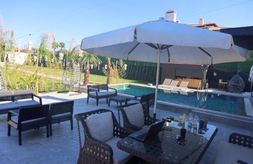 Narlidere Hotel | lamoza