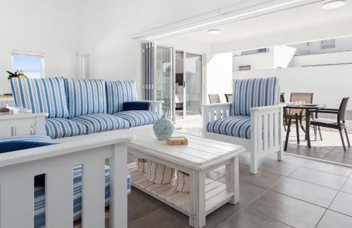 Stompneusbaai Casa | Lampiesbaai Beach House by Host Agents