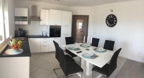 Kastel Sucurac Apartamento | Lana i Natali