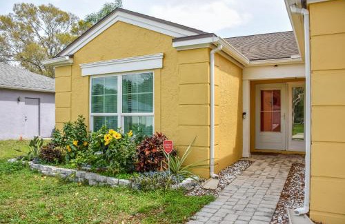 Trailer Estates Casa | Lanai and Pond at Tranquil Bradenton Retreat!
