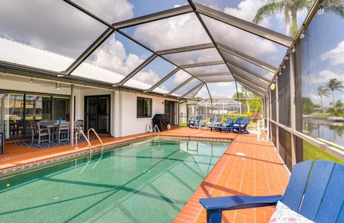 Fort Myers Casa | Lanai and Pool Waterfront Cape Coral Home!