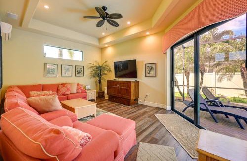 Pelican Casa | Lanai with Heated Pool at Cape Coral Escape!
