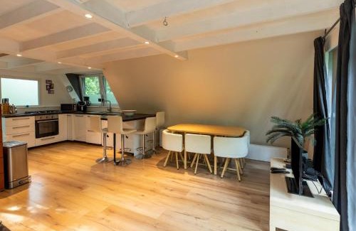 Rekem Casa | Lanaken Lakeside Cabin Stay