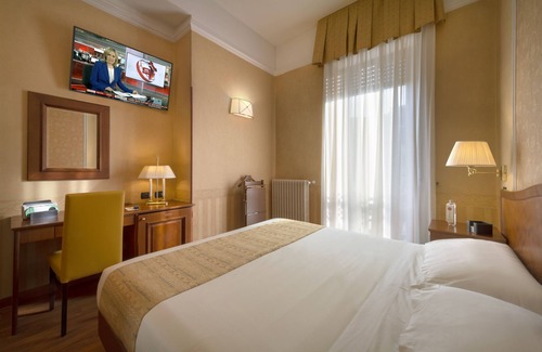 Milan Hotel | Lancaster Hotel