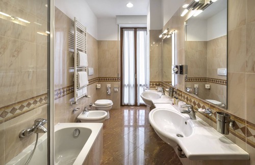 Milan Hotel | Lancaster Hotel