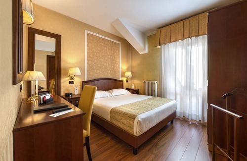 Milan Hotel | Lancaster Hotel
