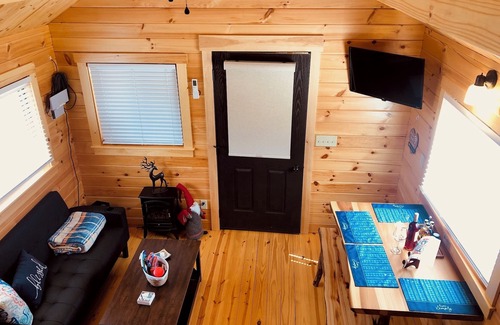 Spring City Cabina | Lancaster Tiny-House in the Woods with Private Finnish Sauna at Watts Bar Lake!