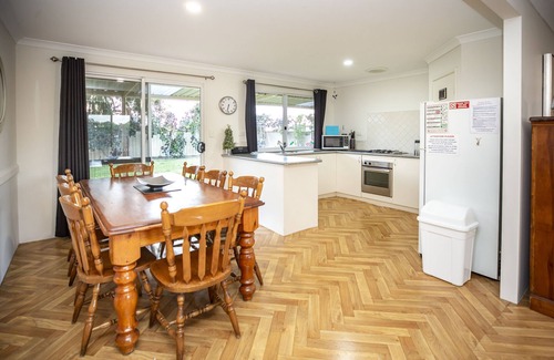 Lancelin Casa | Lancelin By The Dunes - Low Mid Week Rates!