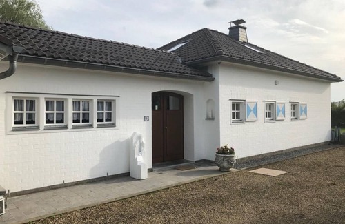 Henri-Chapelle Casa | Land-house within reach of the city EUPEN.