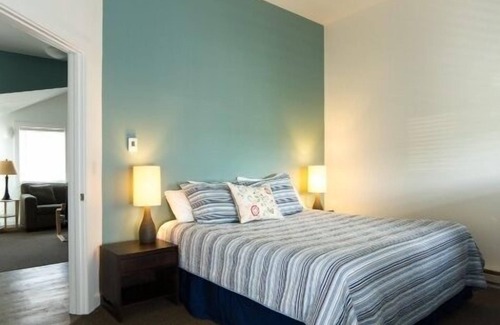 Downtown Cannon Beach Hotel | Land's End at Cannon Beach