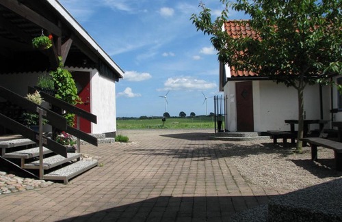 Tomelilla Cama Y Desayuno | Landet Bed and Breakfast